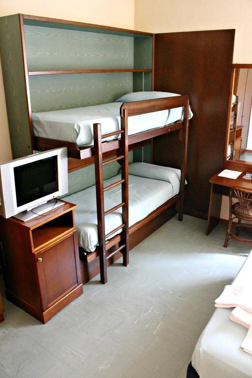 Hotel Pina