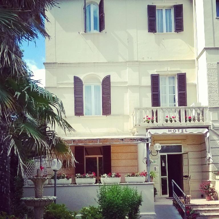 Hotel Pina Senigallia
