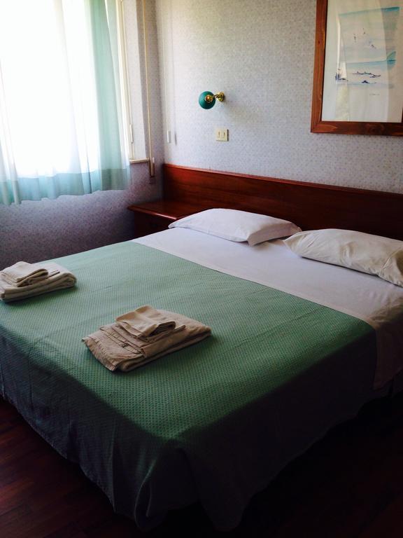 Hotel Pina 3*